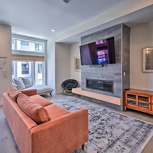 Townhome With Rooftop Deck Walk To , Denver United States