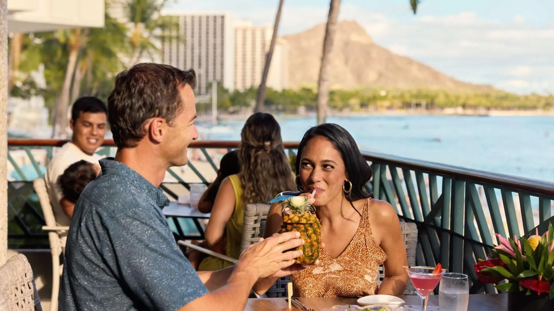 Outrigger Waikiki Beach Resort Honolulu 4*,